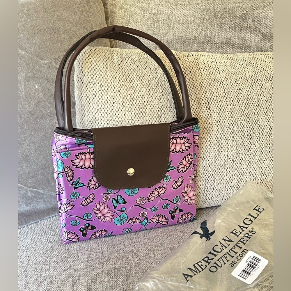AMERICAN EAGLE foldable tote.